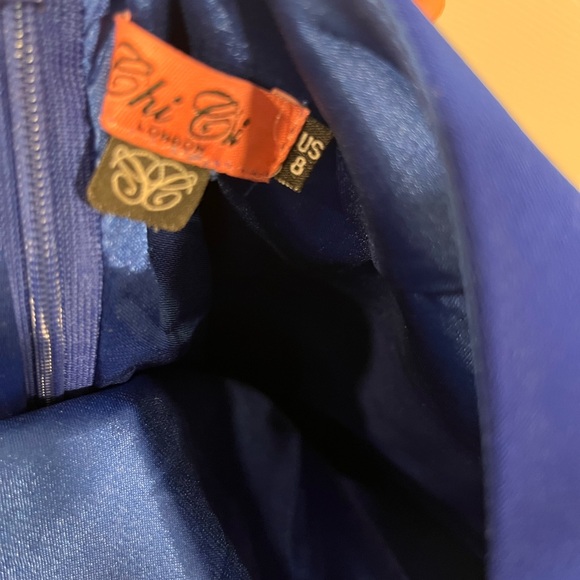 Fabulous cobalt blue bodycon dress with appliqué floral embroidery - Picture 4 of 5